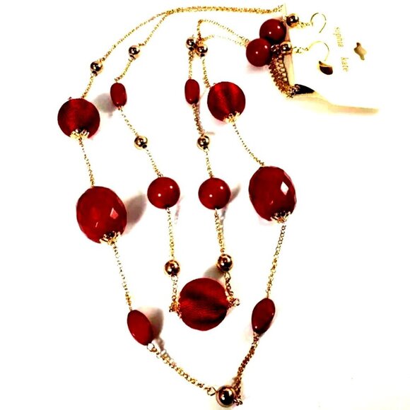 Elegant Red & Gold Beaded Necklace and Earrings Set — Festive Statement Jewelry - Picture 3 of 10